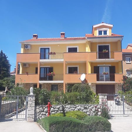 Apartmani Ana Cres Exterior foto