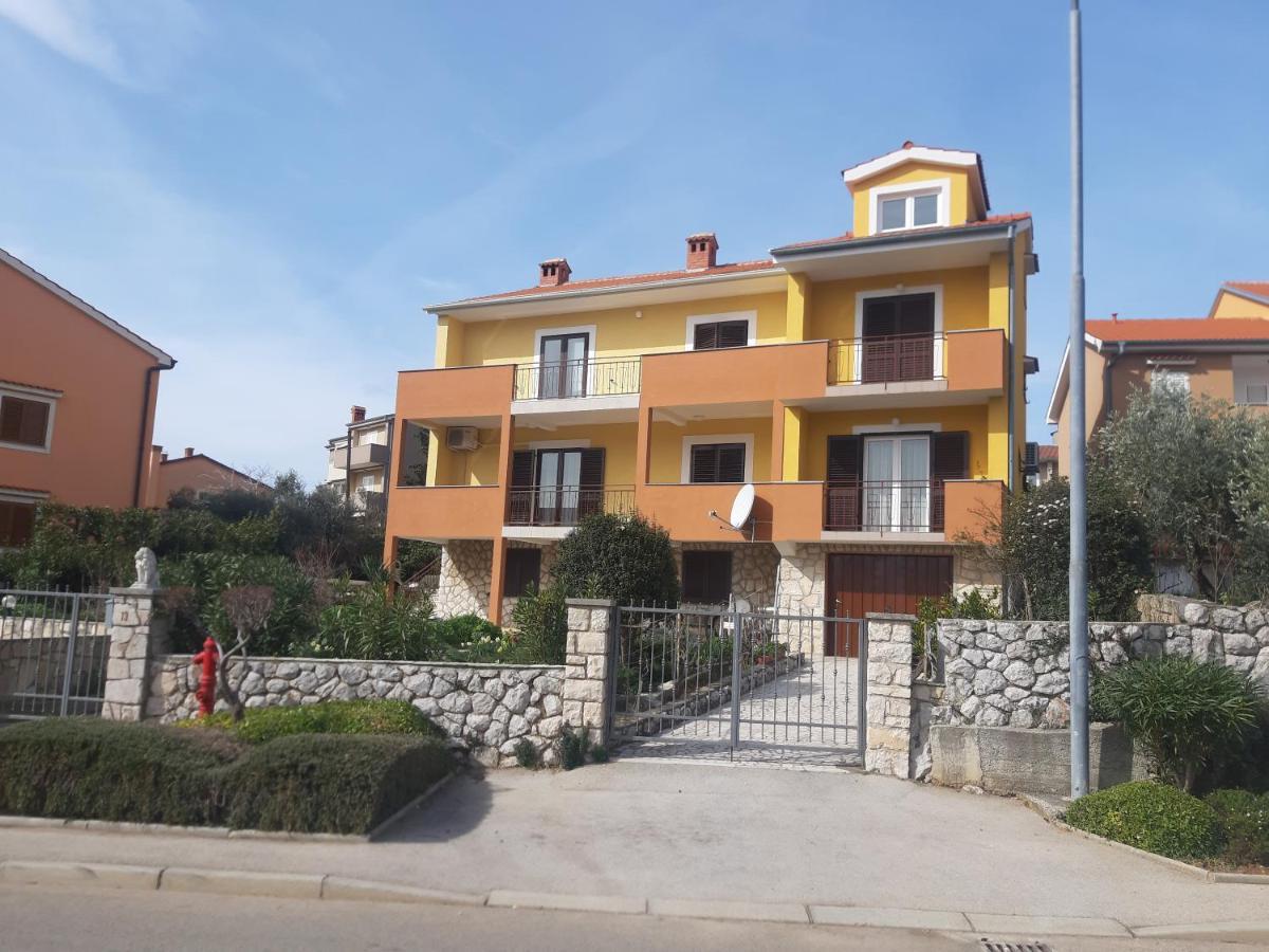 Apartmani Ana Cres Exterior foto