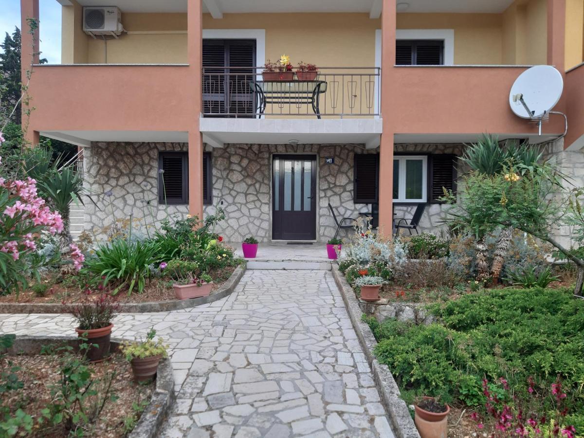 Apartmani Ana Cres Exterior foto