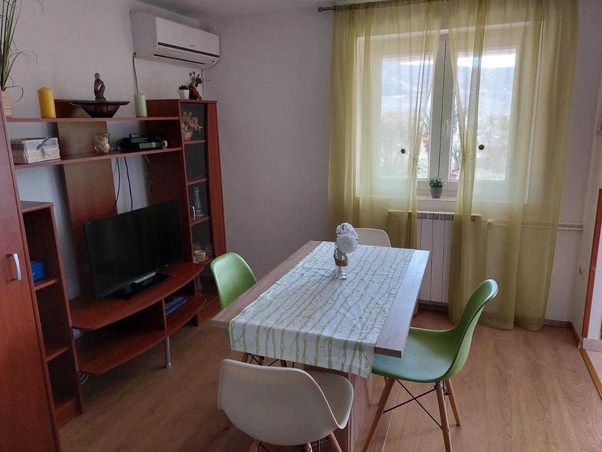 Apartmani Ana Cres Exterior foto