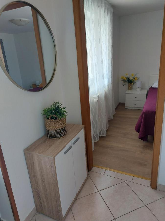Apartmani Ana Cres Exterior foto