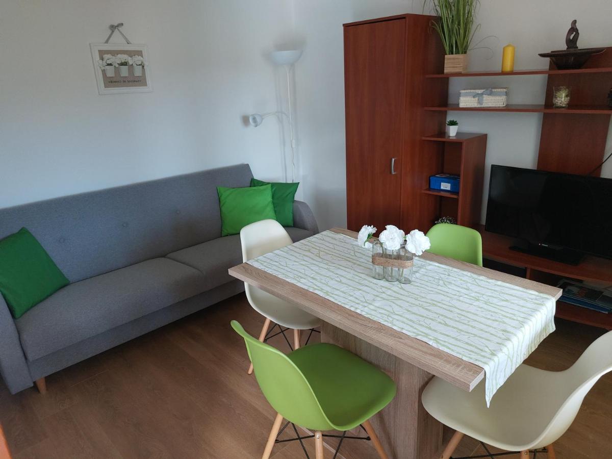 Apartmani Ana Cres Exterior foto