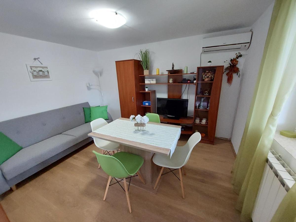 Apartmani Ana Cres Exterior foto