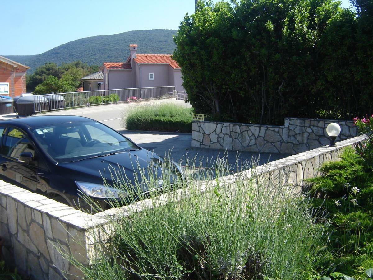Apartmani Ana Cres Exterior foto