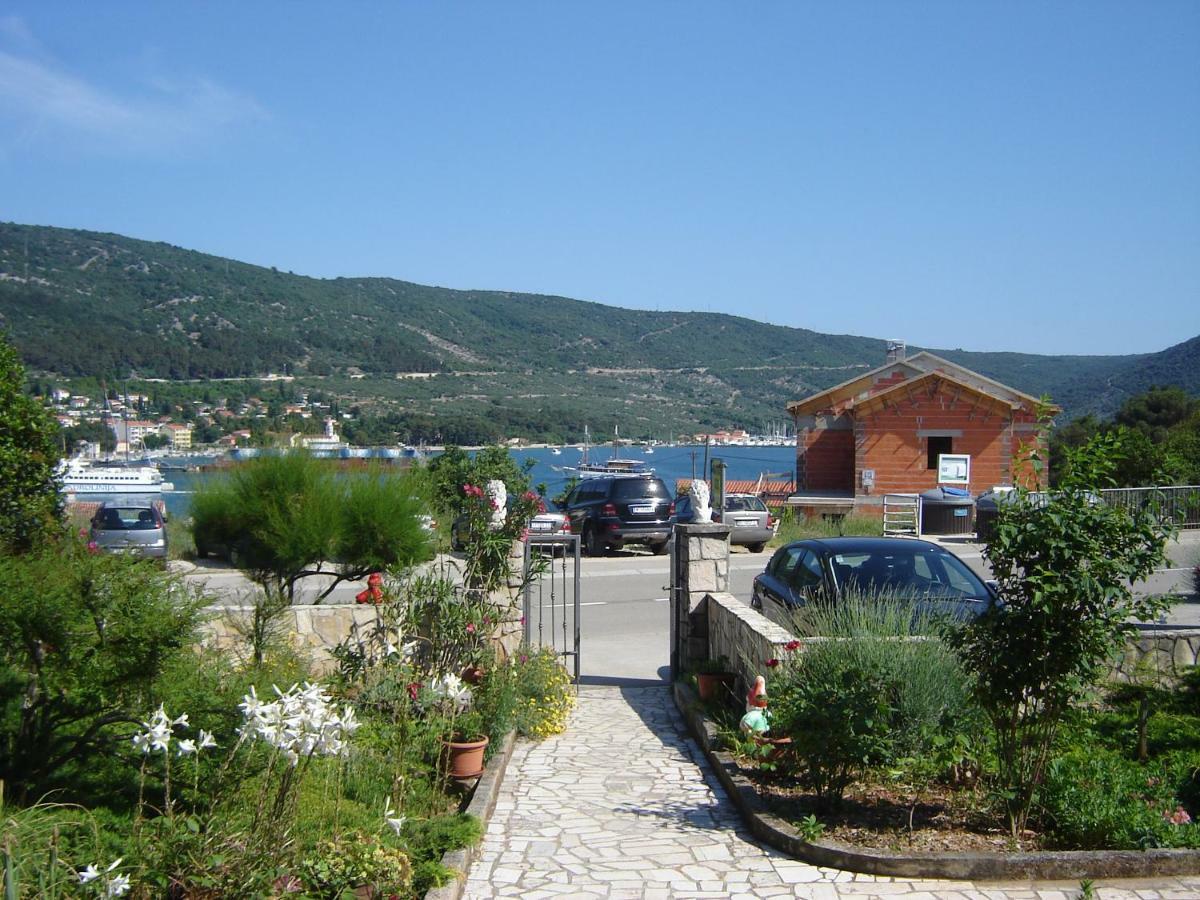 Apartmani Ana Cres Exterior foto